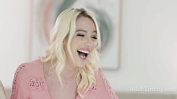 She's a pretty little voyeur