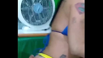 A milf gostosona convidou o pauzudo para curtir o quarto dos prazeres