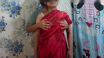 Desi india newly married bhabhi wearing red saree and fucking in doggy style by pulling her long hair desi big tits bhabhi sex video