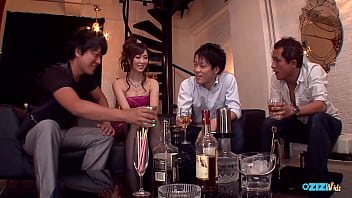 She entered the gathering with her inconspicuous pantyhose