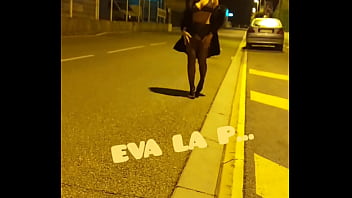 Nouvelle vidéo offerte à mes abonnés "la chienne des trottoirs" viens voir