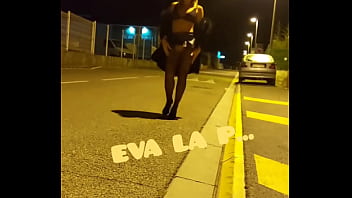 Nouvelle vidéo offerte à mes abonnés "la chienne des trottoirs" viens voir