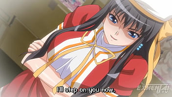 Nadie se dio cuenta de que la estaba masturbando en público hentai subtítulo