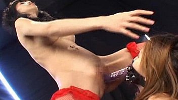 Lesbian facefuck squirting