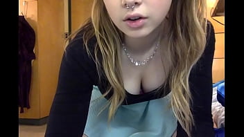 Nonton Hot Teen Teasing On Cam - Realamavids.com thumbnail