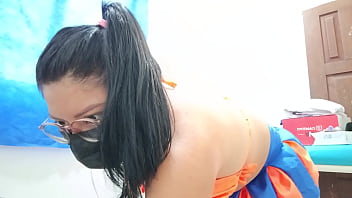 My stepdaughter with a plug in her ass how nice she moves it