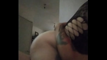 Toda le entra a mi vecina