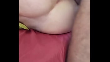 Vídeo 27 30 eu fico com muito tesão nessa posição porque meu cuzinho fica muito disponível para colocar coisinhas