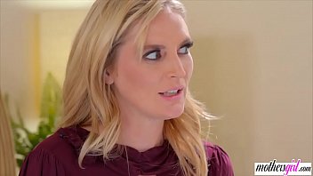 Stepmother found out all of the nasty secrets of her stepdaughter Stepmother found out all of the nasty secrets of her stepdaughter