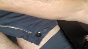 O primeiro encontro com essa casada terminou com um boquete dentro do uber ela nem esperou chegar no motel