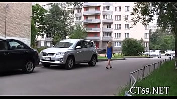 Nasty doxy acquires hammered