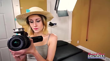 Skinny hotties lauren and pixie pie share a dick to suck and get banged