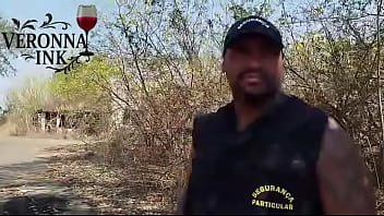 Segurança uniformizado virando banco de buceta 1