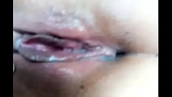 Intenso orgasmo de una perra cachonda