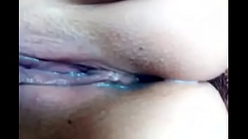 Intenso orgasmo de una perra cachonda