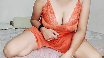 Sexy nisha bhabhi fingered with ex boyfriend by putting cucumber in her pussy