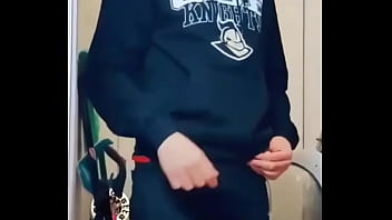 Ele nn perdoou sua irmã presa na máquina de lavar roupas