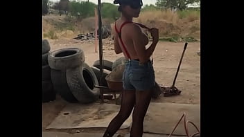 Trabajando para pagar las cuentas