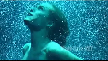 Rebecca romijn femme fatale full frontal underwater
