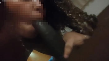 Minha esposa chupando o negão