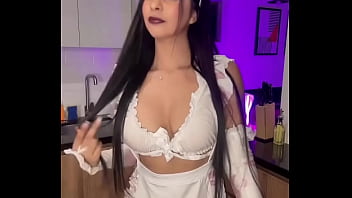 Sexy girl wants oral