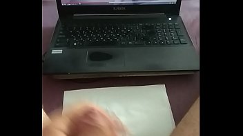 Enamorado con cuerpo de pepina