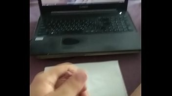 Enamorado con cuerpo de pepina