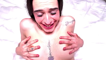 Out now is there a better way to enjoy sunday than watch the hot teen pukeslut briseida briseidamyers che