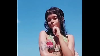 Tatuada dançando chanel by chamel