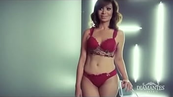 Hottie with big tits showing off her big ass