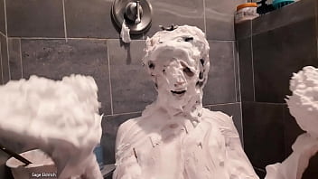 Sage eldritch pied wam cake batter & pies