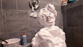 Sage eldritch pied wam cake batter & pies