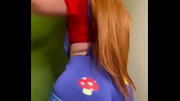 Booty dancing sexy curves