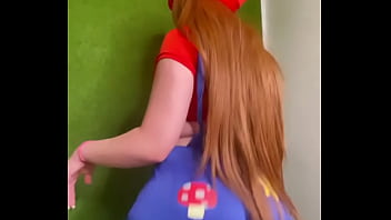 Booty dancing sexy curves