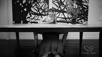 Charlie forde got her cunt eaten by amber moore as she reads