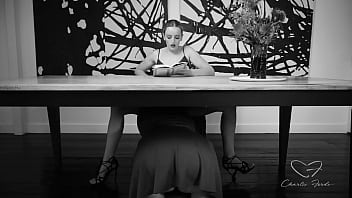 Charlie forde got her cunt eaten by amber moore as she reads