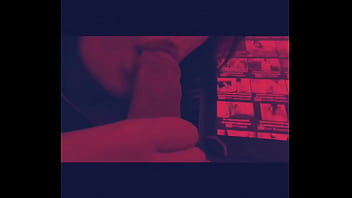 Pelirroja disfrutando del pene de su novio