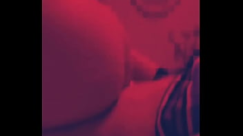 Pelirroja disfrutando del pene de su novio