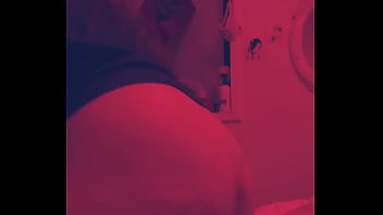 Pelirroja disfrutando del pene de su novio