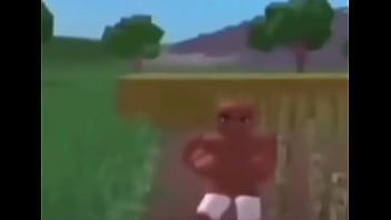 Negão safado na plantação com noventa