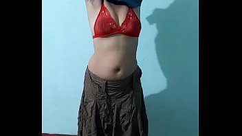 Kajal suck her husband dick