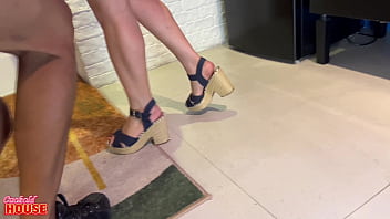 Essa gata ruiva adora pau grande mas o namorado corno não tem