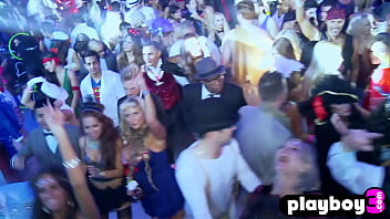 Perfect big boobs kennedy summers enjoyed hot posing action