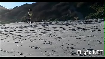 Fresh brunette sara gets her lovebox licked