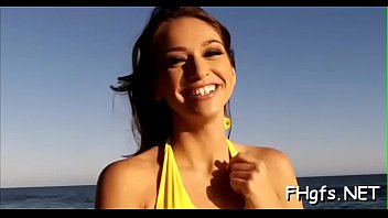 Fresh brunette sara gets her lovebox licked