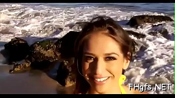 Fresh brunette sara gets her lovebox licked