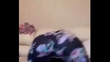 19 year old twerks ass