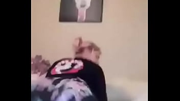 19 year old twerks ass