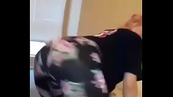 19 year old twerks ass