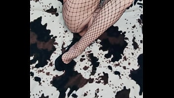 Skinny sexy fit girl